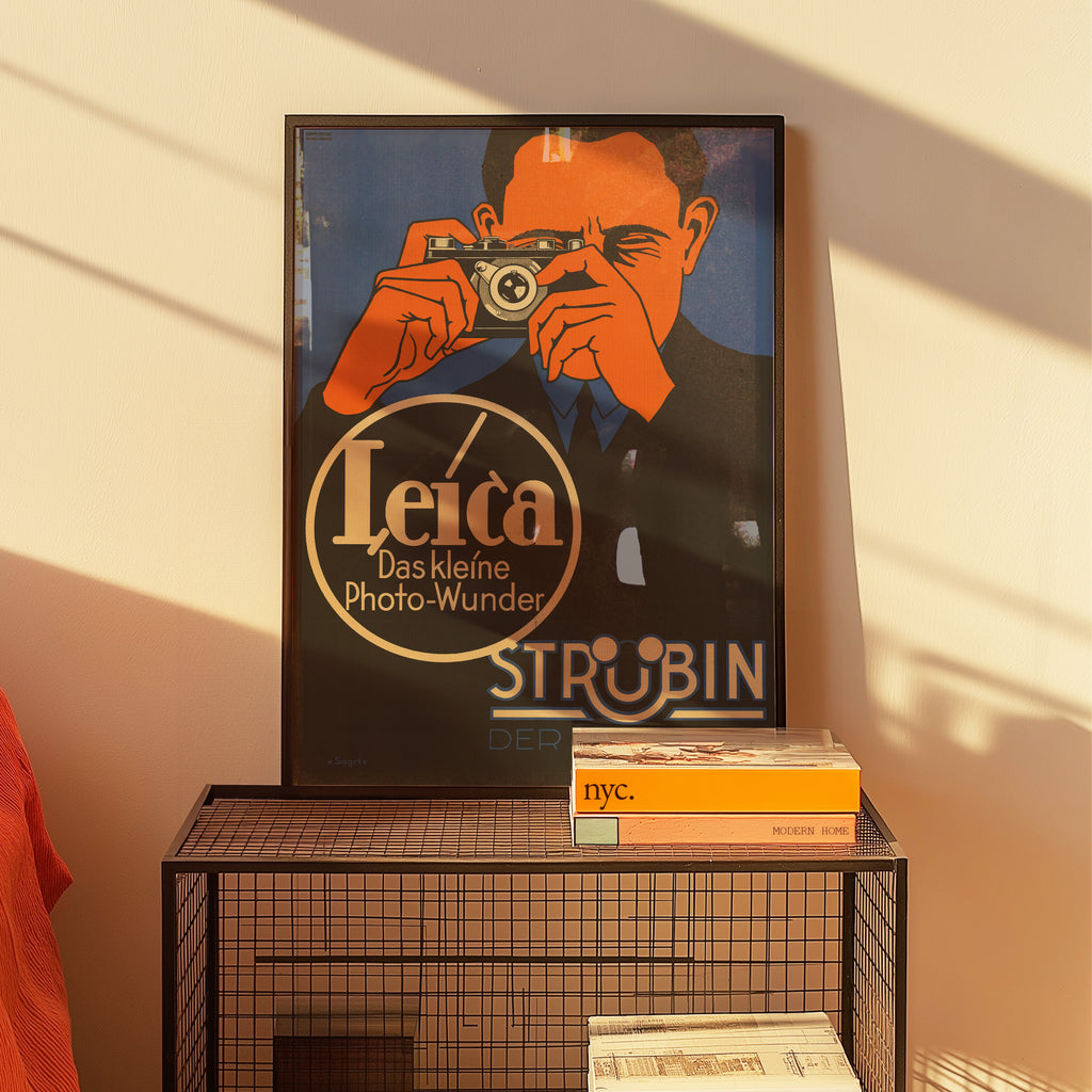 Leica – Das kleine Photo-Wunder (1928) by Hubert Saget