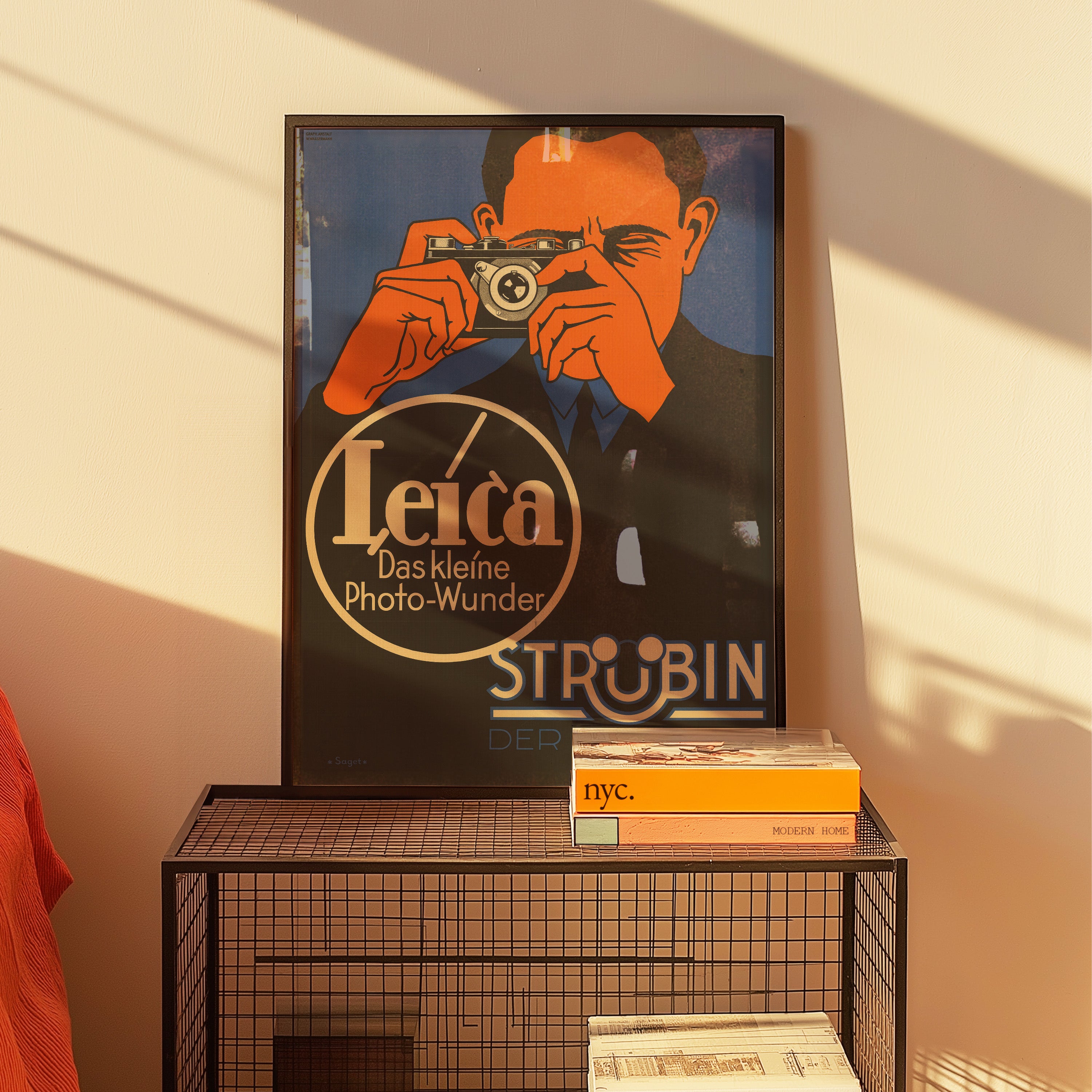 Leica – Das kleine Photo-Wunder (1928) by Hubert Saget